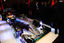 Mercedes AMG F1 W07 Hybrid