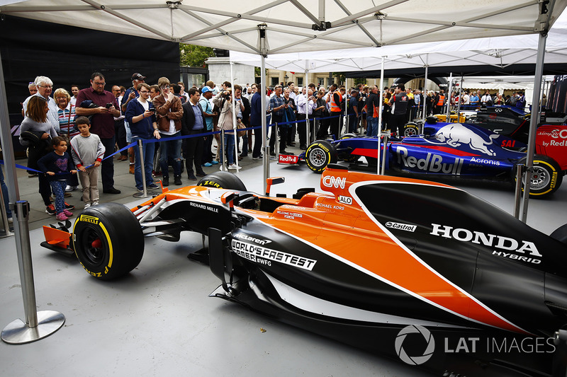 McLaren MCL32
