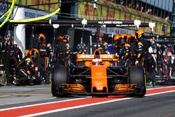 Stoffel Vandoorne, McLaren MCL32, leaves the pits after an early tyre change.