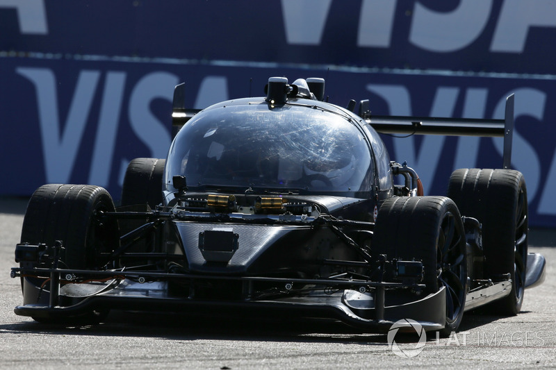 Roborace test car en la pista