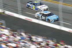D.J. Kennington, Gaunt Brothers Racing Toyota; Michael Waltrip, Premium Motorsports Toyota