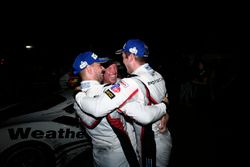 GTLM winnaars Patrick Pilet, Nick Tandy, Frédéric Makowiecki, Porsche Team North America