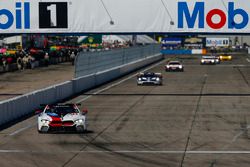 #25 BMW Team RLL BMW M8, GTLM: Bill Auberlen, Alexander Sims, Connor de Phillippi