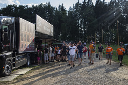 Des fans sur le site du Grand Prix
