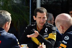 Paul Monaghan, ingénieur en chef Red Bull Racing, Rémi Taffin, directeur des opérations piste Renault Sport F1 et Adrian Newey, Red Bull Racing