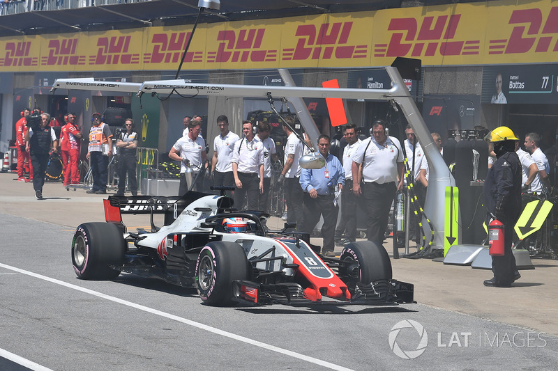 Romain Grosjean, Haas F1 Team VF-18 s'arrête dans la voie des stands