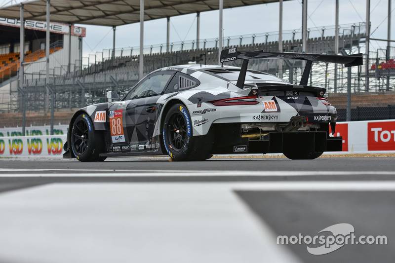 #88 Dempsey Proton Competition Porsche 911 RSR