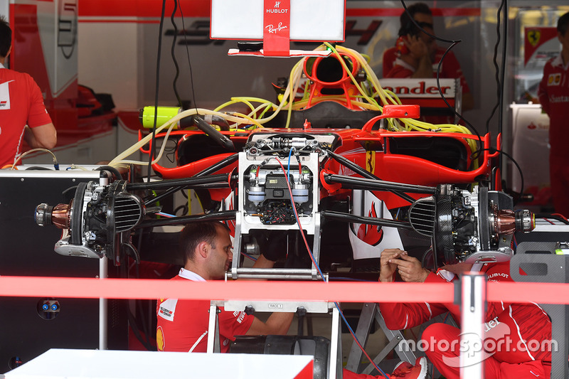 Ferrari SF70H, nel garage