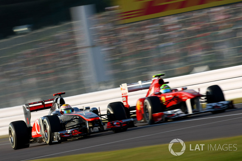 Lewis Hamilton, McLaren MP4-26 Mercedes, battles with Felipe Massa, Ferrari