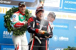 Podio. ganador de la carrera Rob Huff, All-Inkl Motorsport, Citroën C-Elysée WTCC, Norbert Michelisz