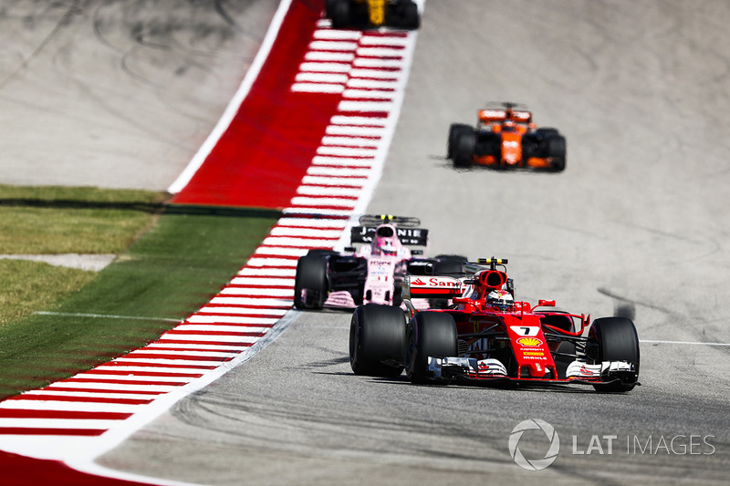 Kimi Raikkonen, Ferrari SF70H, Esteban Ocon, Sahara Force India F1 VJM10