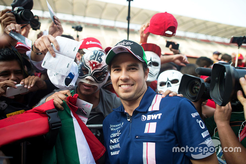 Sergio Pérez, Sahara Force India F1 con fans