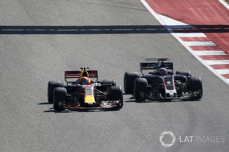 Max Verstappen, Red Bull Racing RB13 and Romain Grosjean, Haas F1 Team VF-17 battle