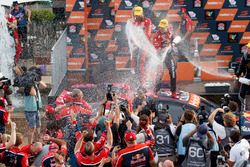 Champion Jamie Whincup, Triple Eight Race Engineering Holden