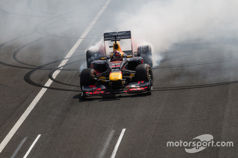 Max Verstappen met RB8 tijdens Jumbo Racedagen