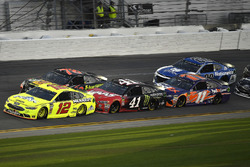 Ryan Blaney, Team Penske Ford Fusion, Kurt Busch, Stewart-Haas Racing Ford Fusion, and Denny Hamlin, Joe Gibbs Racing Toyota