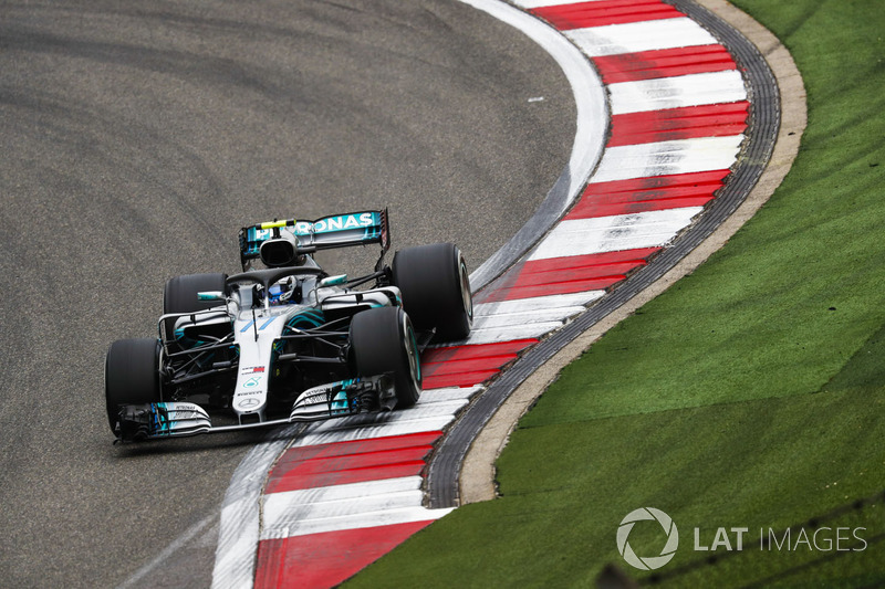 <img src="https://cdn-1.motorsport.com/static/custom/car-thumbs/F1_2018/TESTS/mercedes.png" alt="" width="250" /> Mercedes