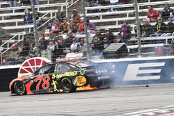 Crash: Martin Truex Jr., Furniture Row Racing, Toyota Camry Bass Pro Shops/5-hour ENERGY