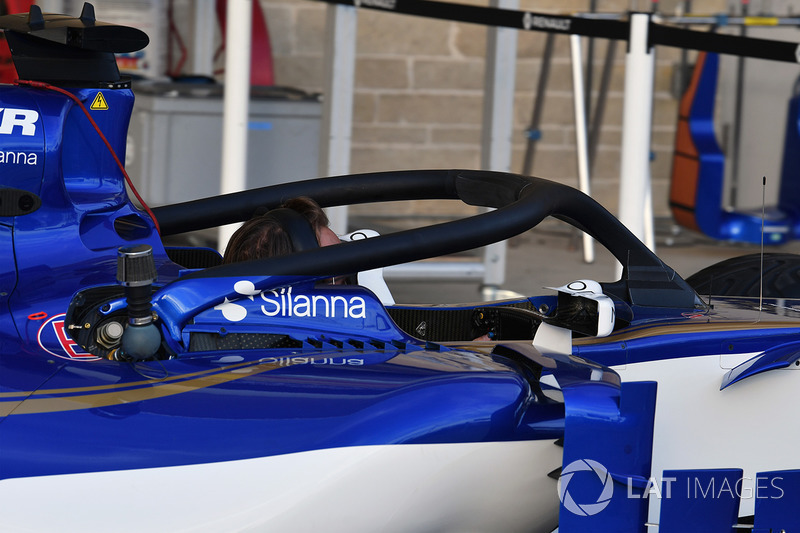 Sauber C36 with halo