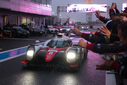 Race winners #8 Toyota Gazoo Racing Toyota TS050 Hybrid: Anthony Davidson, Sébastien Buemi, Kazuki Nakajima