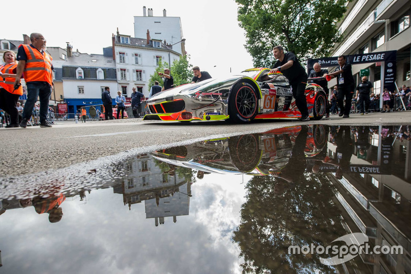 #61 Clearwater Racing Ferrari 488 GTE