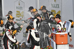 #86 Michael Shank Racing Acura NSX, GTD: Katherine Legge, Alvaro Parente, Trent Hindman, A.J. Allmen