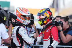 El ganador de la carrera Anthoine Hubert, ART Grand Prix, tercero Callum Ilott, ART Grand Prix