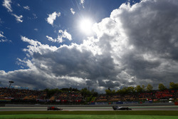 Sergey Sirotkin, Williams FW41, Daniel Ricciardo, Red Bull Racing RB14