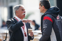Председатель Formula One Group Чейз Кэри и руководитель Haas F1 Team Гюнтер Штайнер