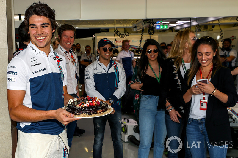 Lance Stroll, Williams with birthday cake celebrates his 19th Birthday with Rob Smedley, Williams He