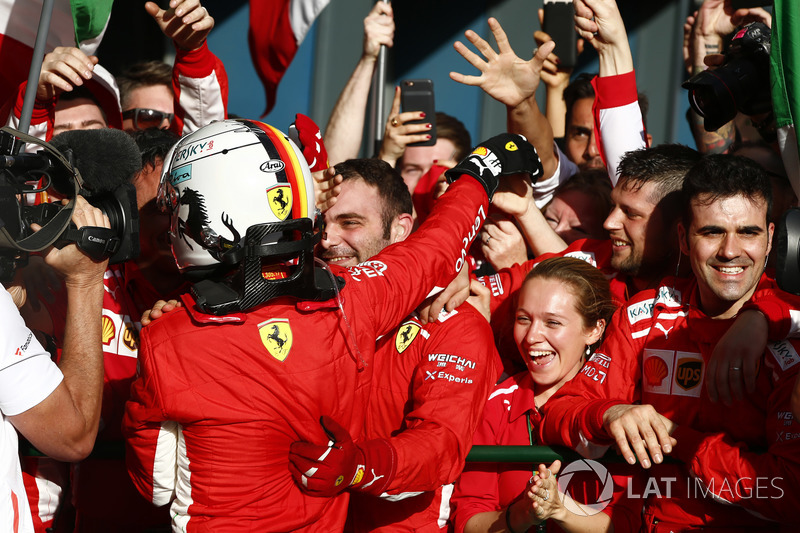 Yarış galibi Sebastian Vettel, Ferrari SF71H, Parc Ferme
