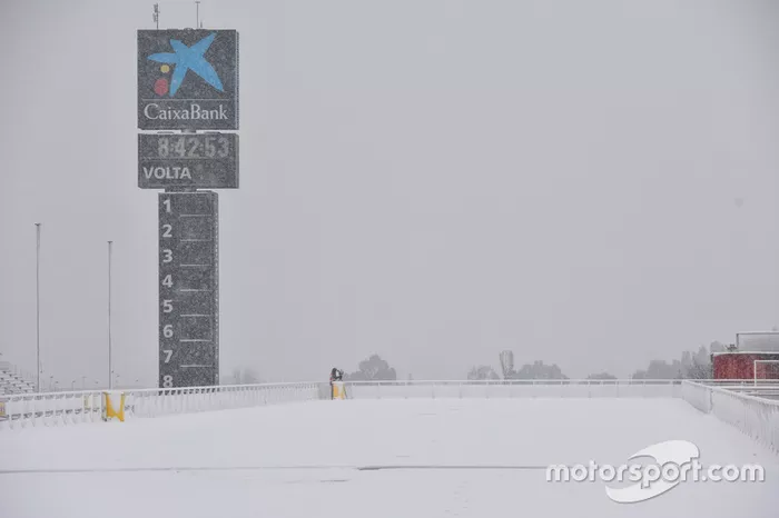 Nieve en la pista