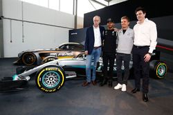 Lewis Hamilton, Mercedes AMG F1 Team, Nico Rosberg, Mercedes AMG F1 Team, Toto Wolff, Mercedes AMG F1 Shareholder and Executive Director and Dr. Dieter Zetsche, Daimler AG CEO