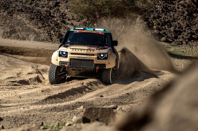 #502 Defender Rally, Defender D7X-R: Rokas Baciuska, Oriol Vidal 