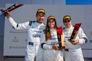 Porsche Taycan Rush a Vallelunga