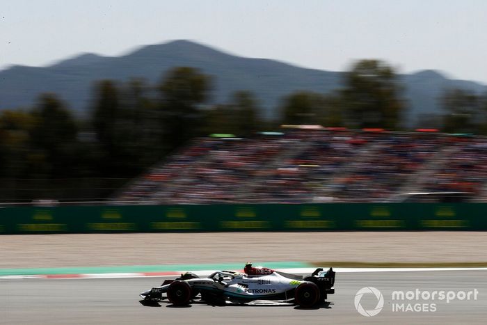 Lewis Hamilton, Mercedes W13