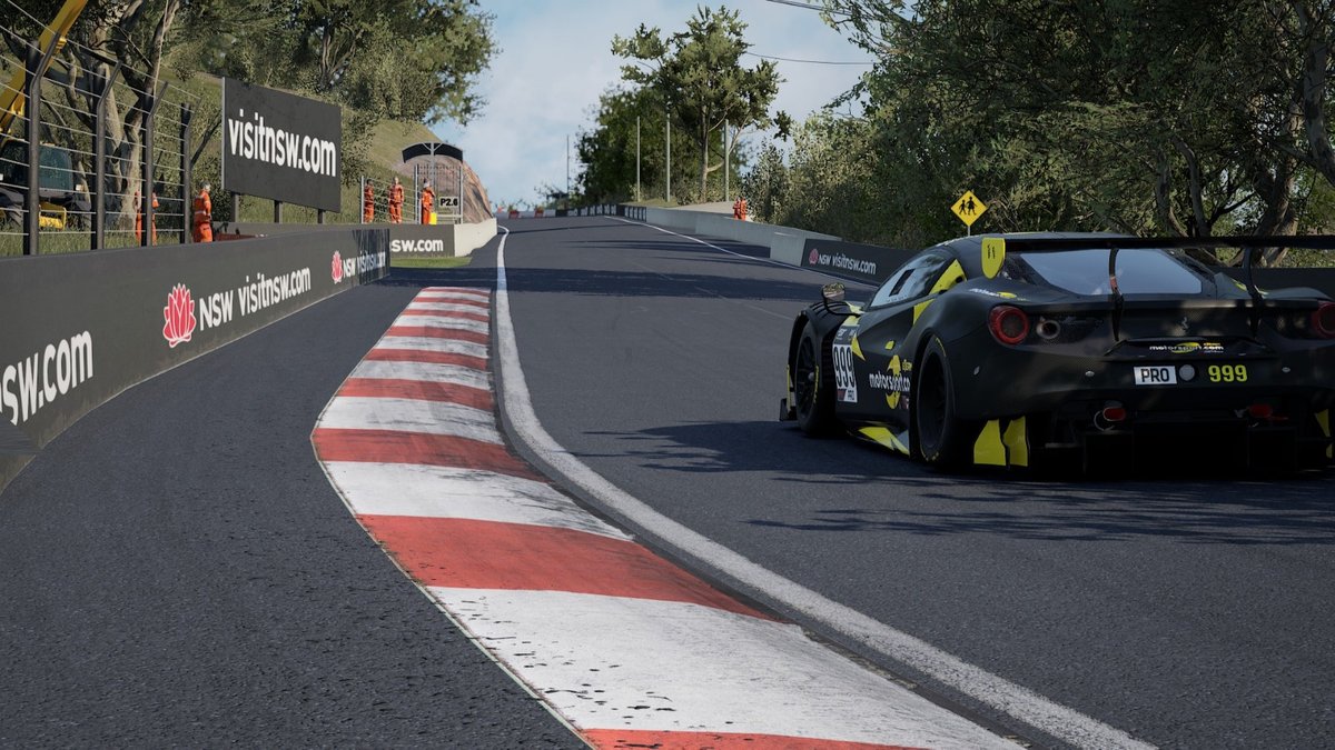 Motorsport.com eTeam Powered by MindTrick