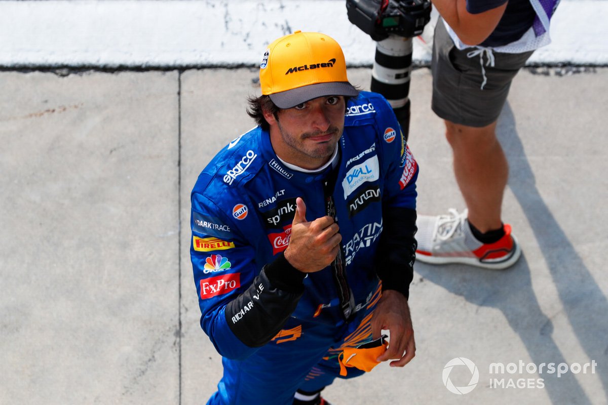 Segundo lugar Carlos Sainz Jr., McLaren, en Parc Ferme