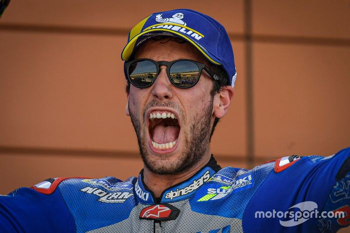 El ganador de la carrera Alex Rins, Team Suzuki MotoGP