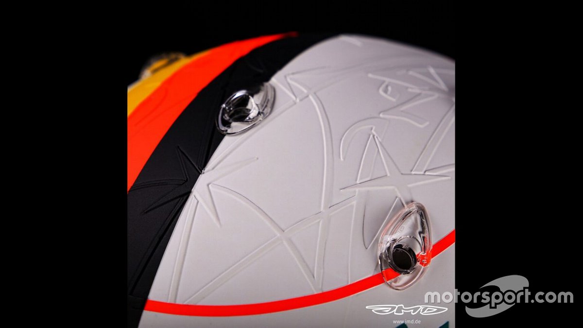 Capacete de Sebastian Vettel em homenagem a Michael Schumacher no GP de Eifel de F1