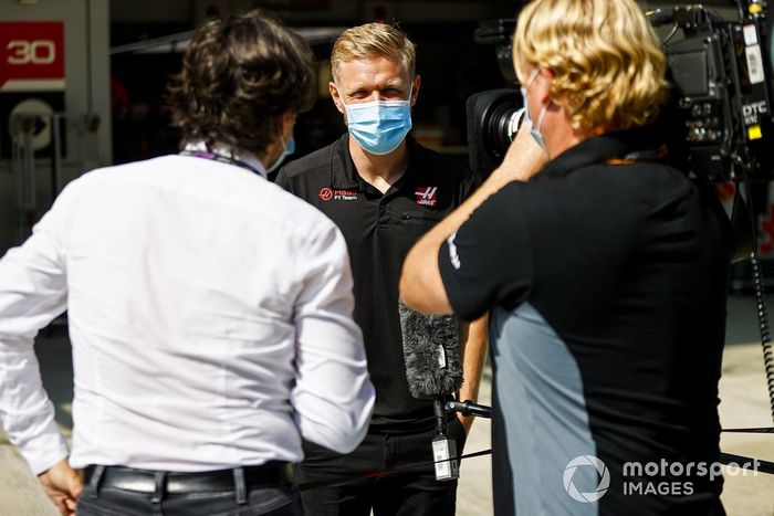 Kevin Magnussen, Haas F1, habla ante los medios