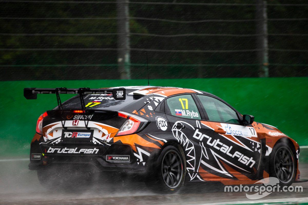 Martin Ryba, Brutal Fish Racing Team, Honda Civic Type R FK7 TCR