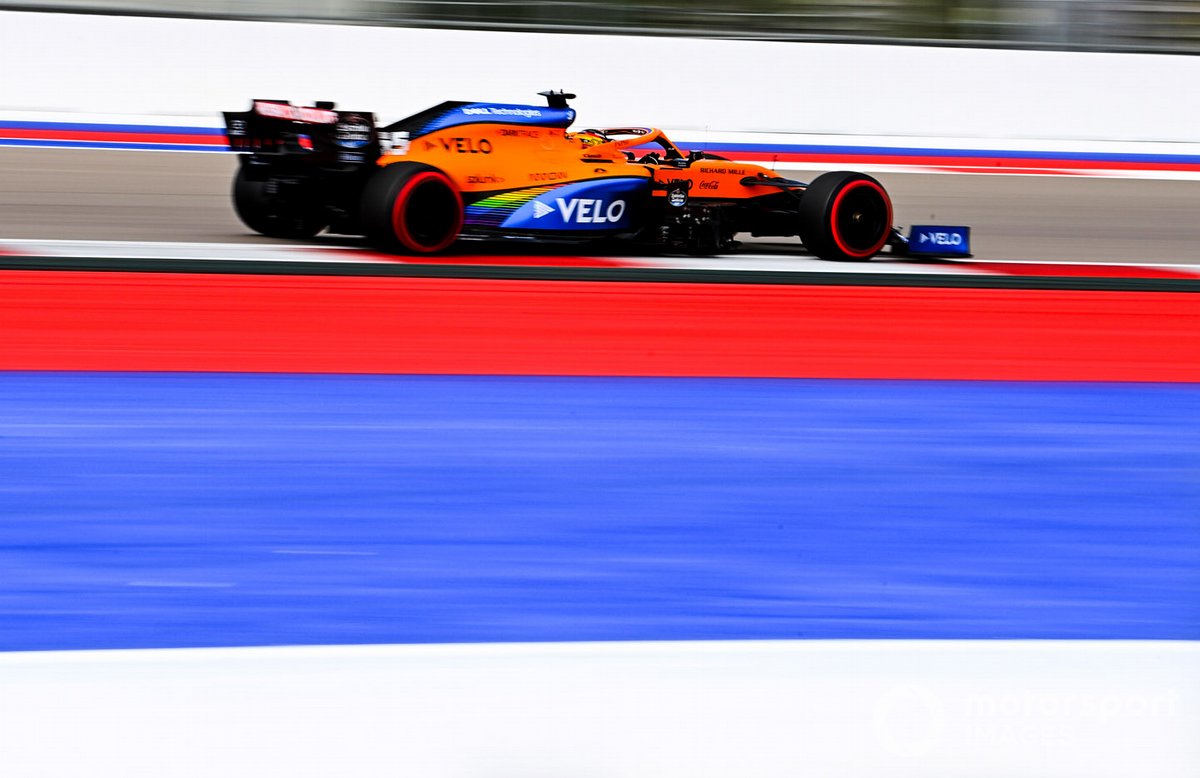 Carlos Sainz Jr., McLaren MCL35 on track 