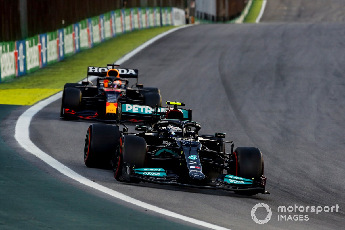 Valtteri Bottas, Mercedes W12, Max Verstappen, Red Bull Racing RB16B