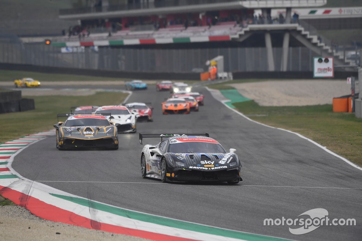 La partenza della Finale Mondiale del Trofeo Pirelli