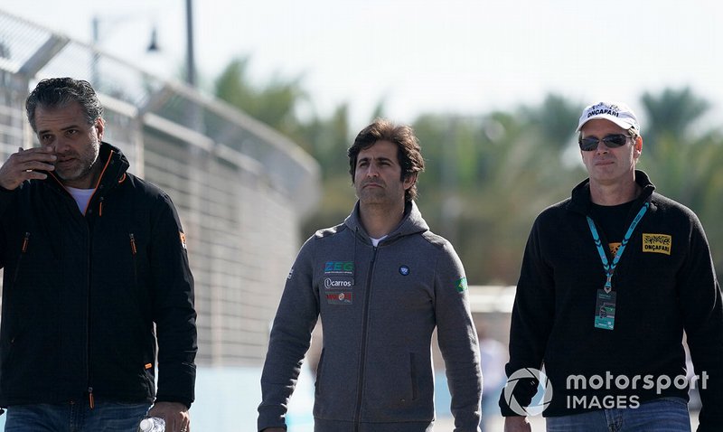 Sérgio Jimenez, ZEG iCarros Jaguar Brazil, Mário Haberfeld, ZEG iCarros Jaguar Brazil on the track walk