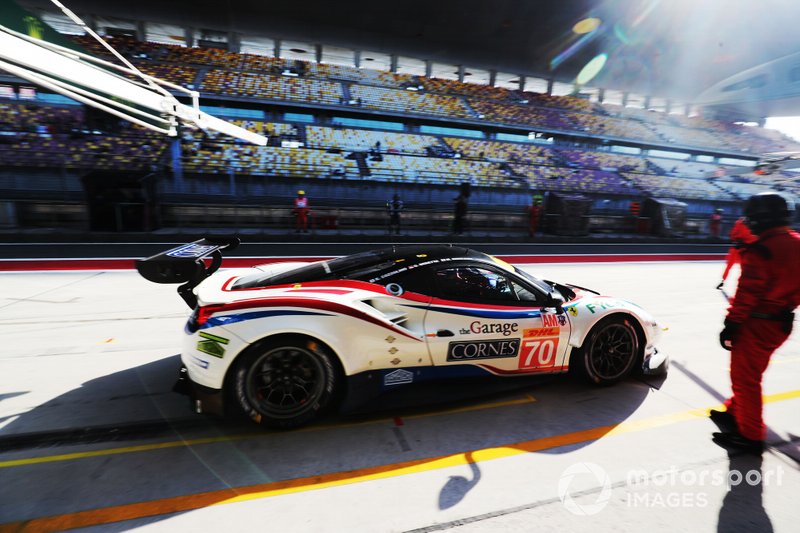 #70 MR Racing Ferrari 488 GTE: Motoaki Ishikawa, Olivier Beretta, Kei Cozzolino