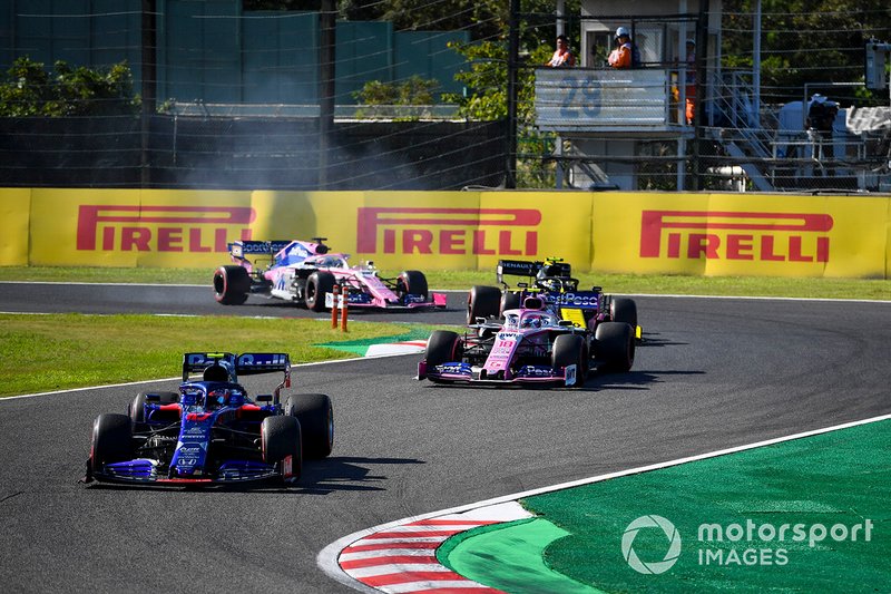 Pierre Gasly, Toro Rosso STR14, leads Lance Stroll, Racing Point RP19, Nico Hulkenberg, Renault F1 Team R.S. 19, and Sergio Perez, Racing Point RP19