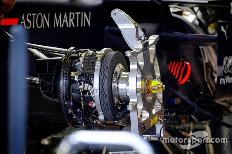 Red Bull Racing RB15, dettaglio del freno anteriore