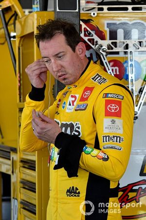 Kyle Busch, Joe Gibbs Racing, Toyota Camry Sport Clips